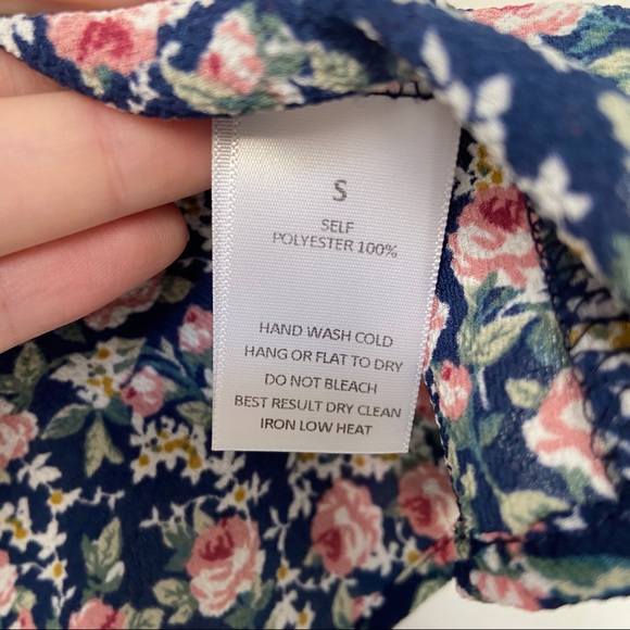 Floral Crop Top | Sadie & Sage - Picture 4 of 5